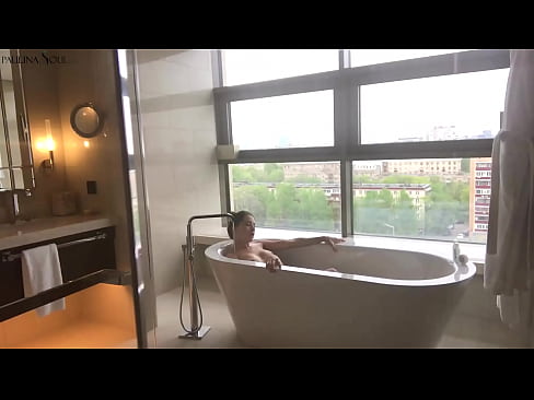 ❤️ Valtava babe runkkaa intohimoisesti pilluaan kylpyhuoneessa ❤ Porno at us fi.wassell.ru ❌